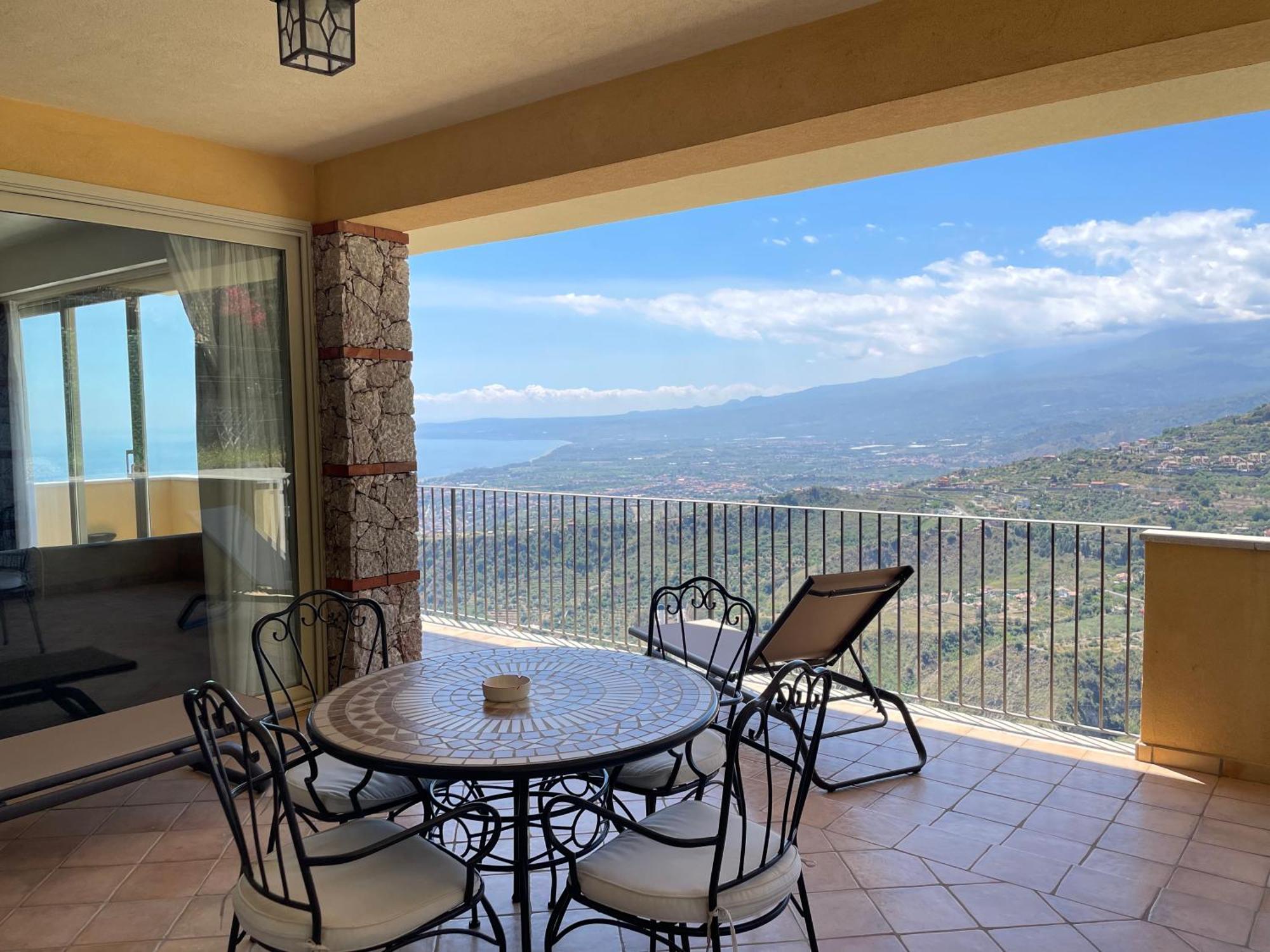 Villa Da Vinci Luxury Panoramic Apartments - Taormina Rooms Collection Екстериор снимка