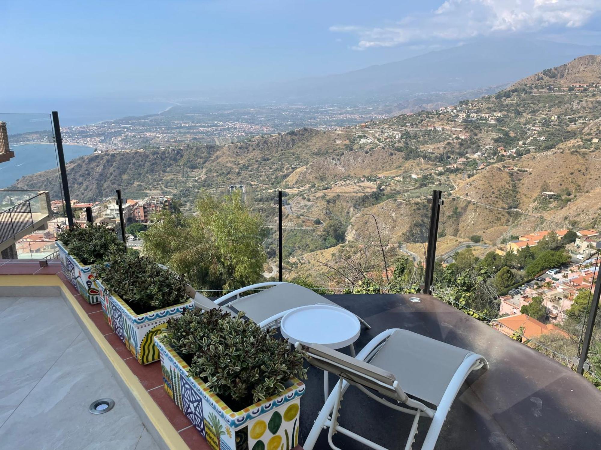 Villa Da Vinci Luxury Panoramic Apartments - Taormina Rooms Collection Екстериор снимка