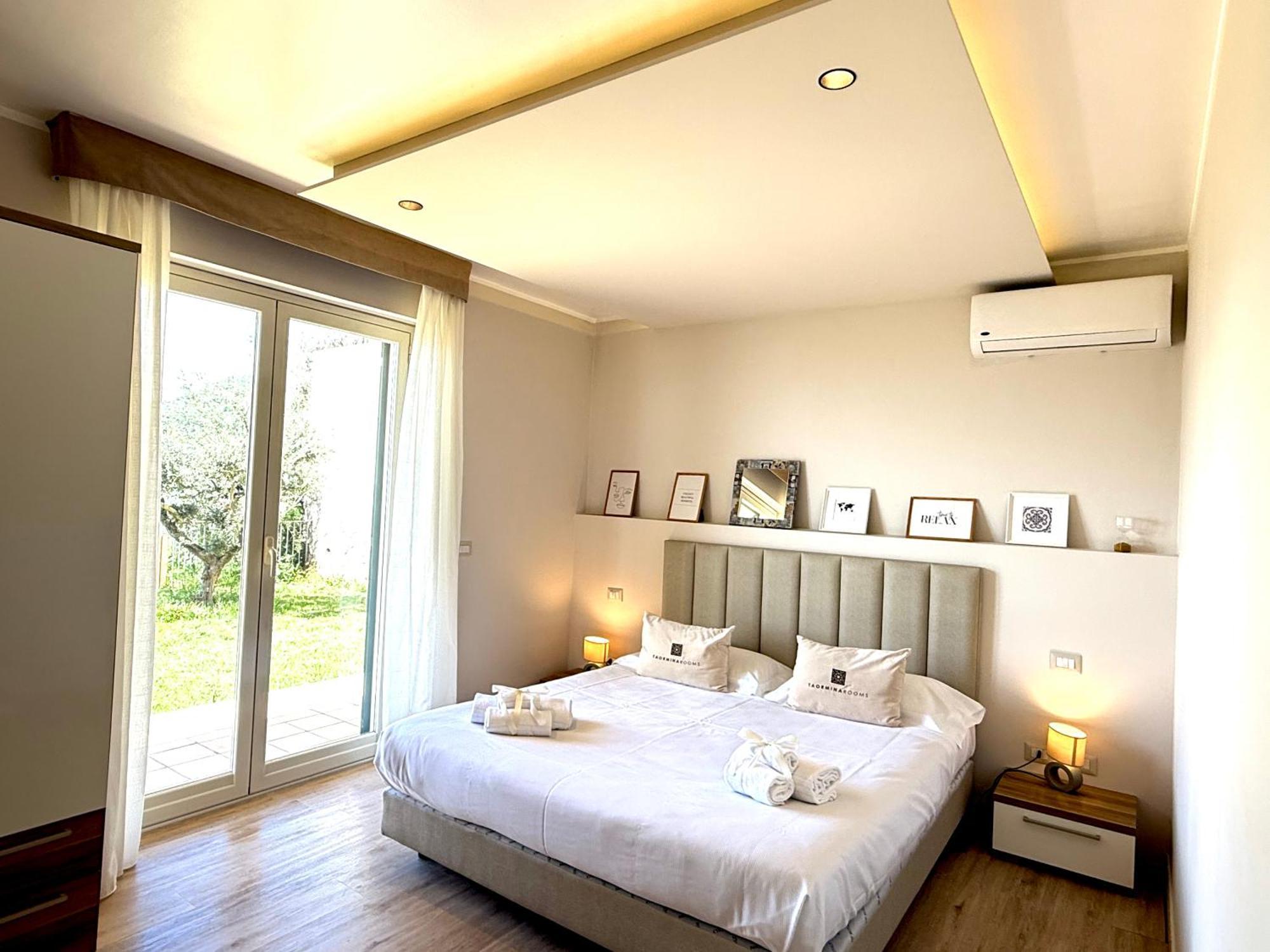 Villa Da Vinci Luxury Panoramic Apartments - Taormina Rooms Collection Екстериор снимка