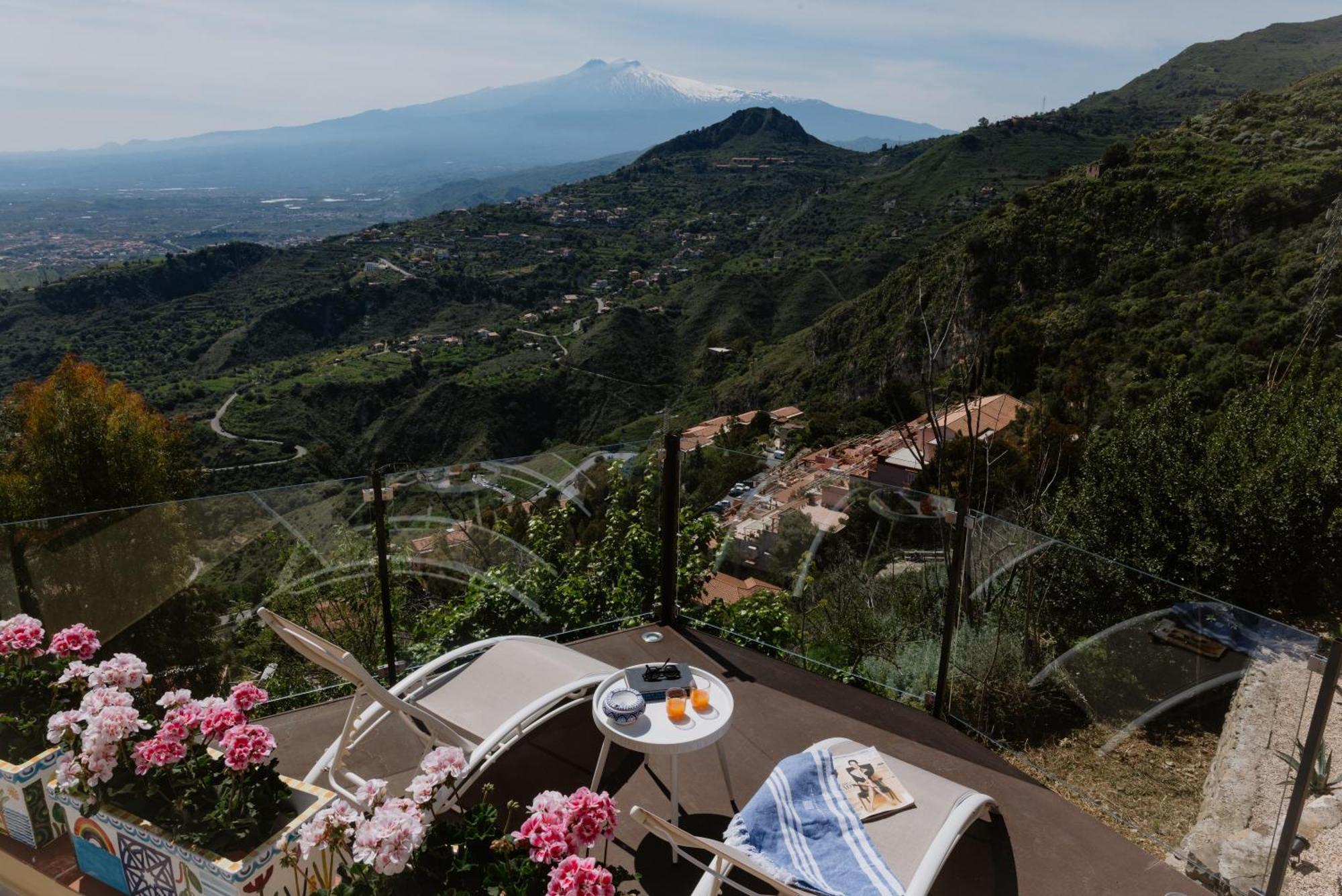 Villa Da Vinci Luxury Panoramic Apartments - Taormina Rooms Collection Екстериор снимка