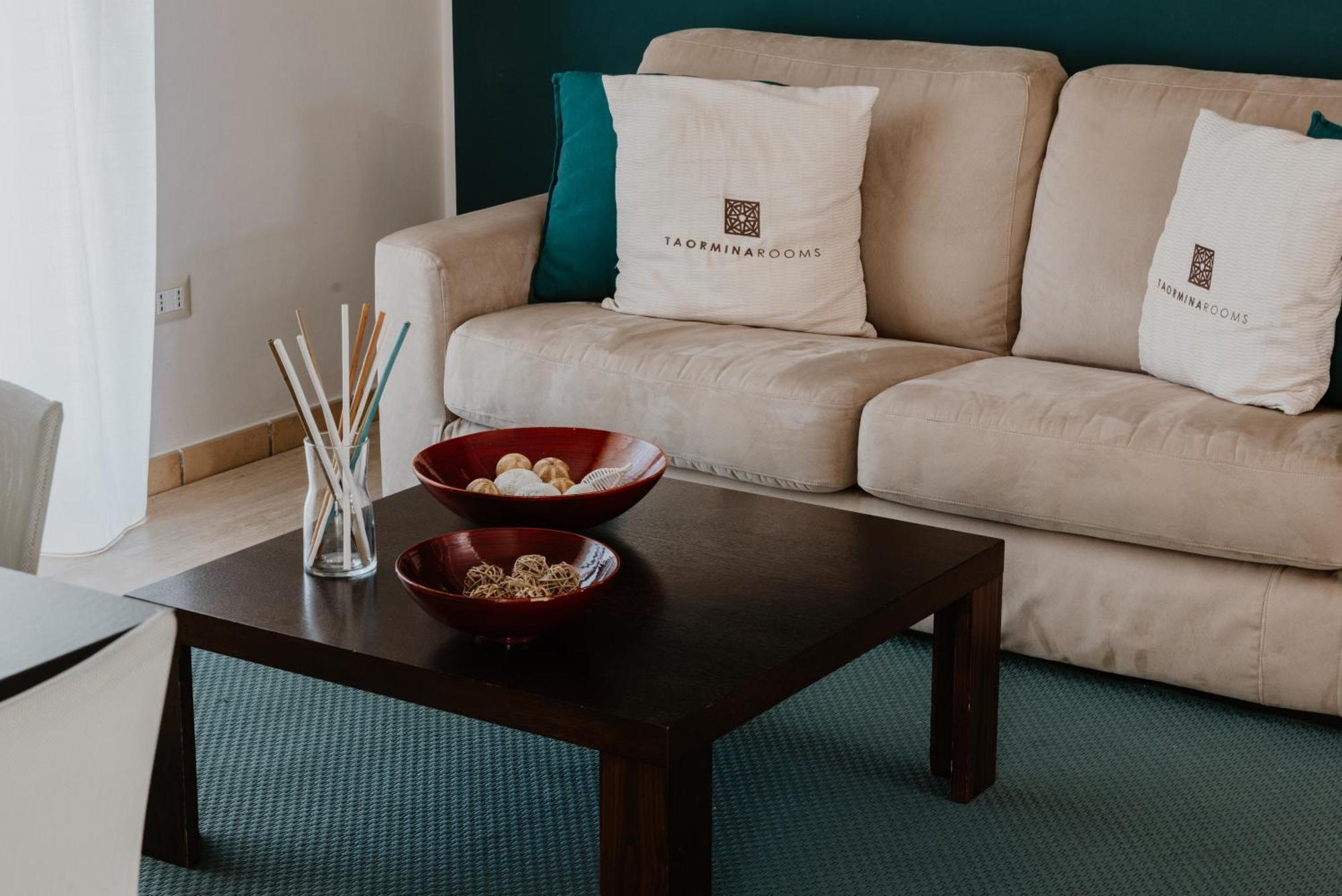 Villa Da Vinci Luxury Panoramic Apartments - Taormina Rooms Collection Екстериор снимка