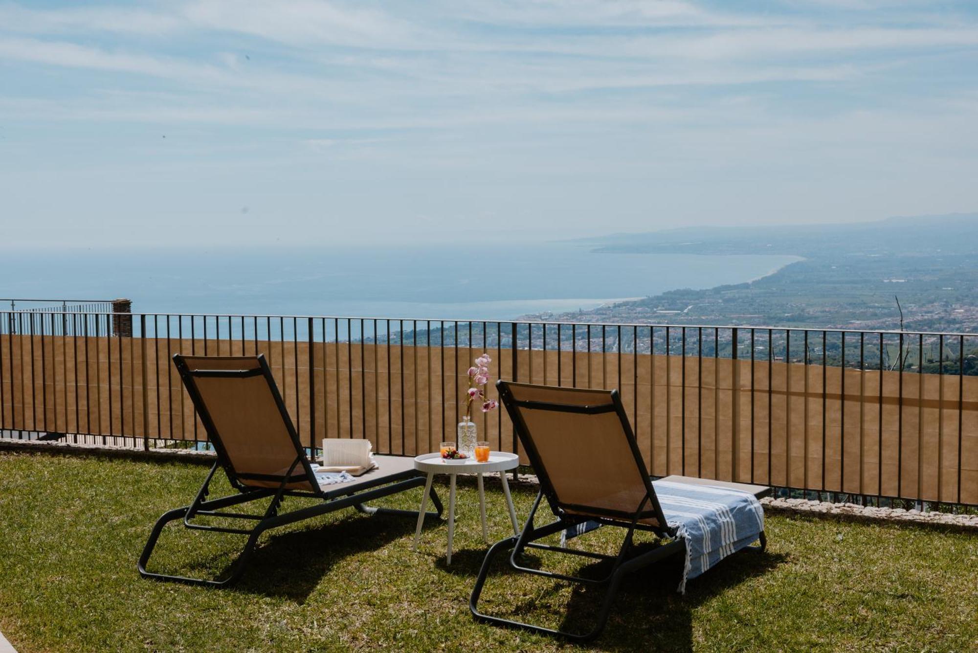 Villa Da Vinci Luxury Panoramic Apartments - Taormina Rooms Collection Екстериор снимка