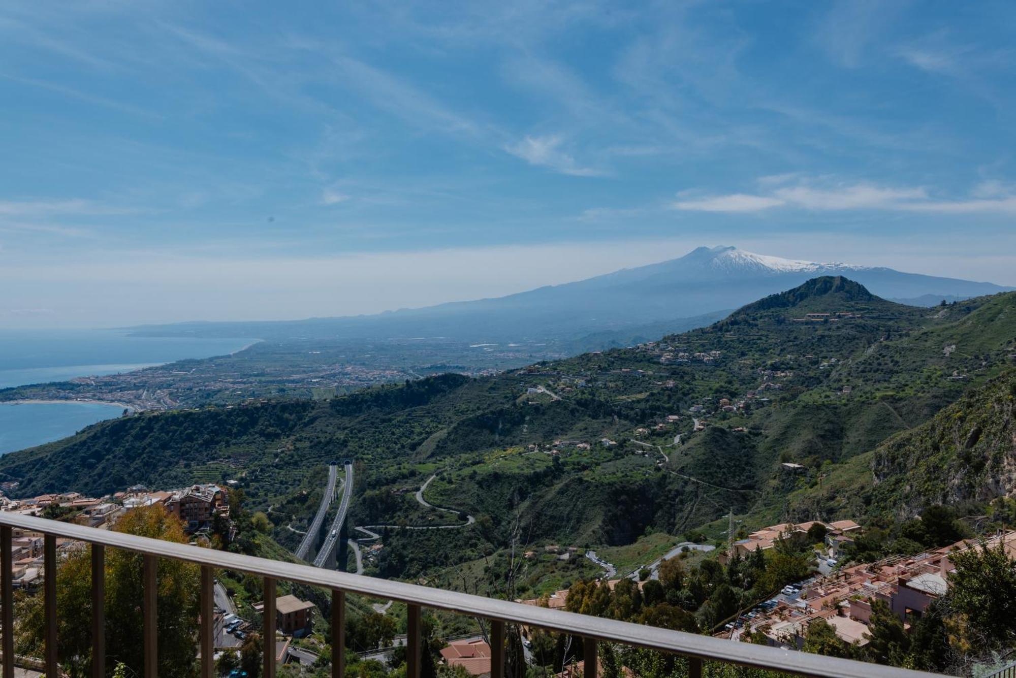 Villa Da Vinci Luxury Panoramic Apartments - Taormina Rooms Collection Екстериор снимка