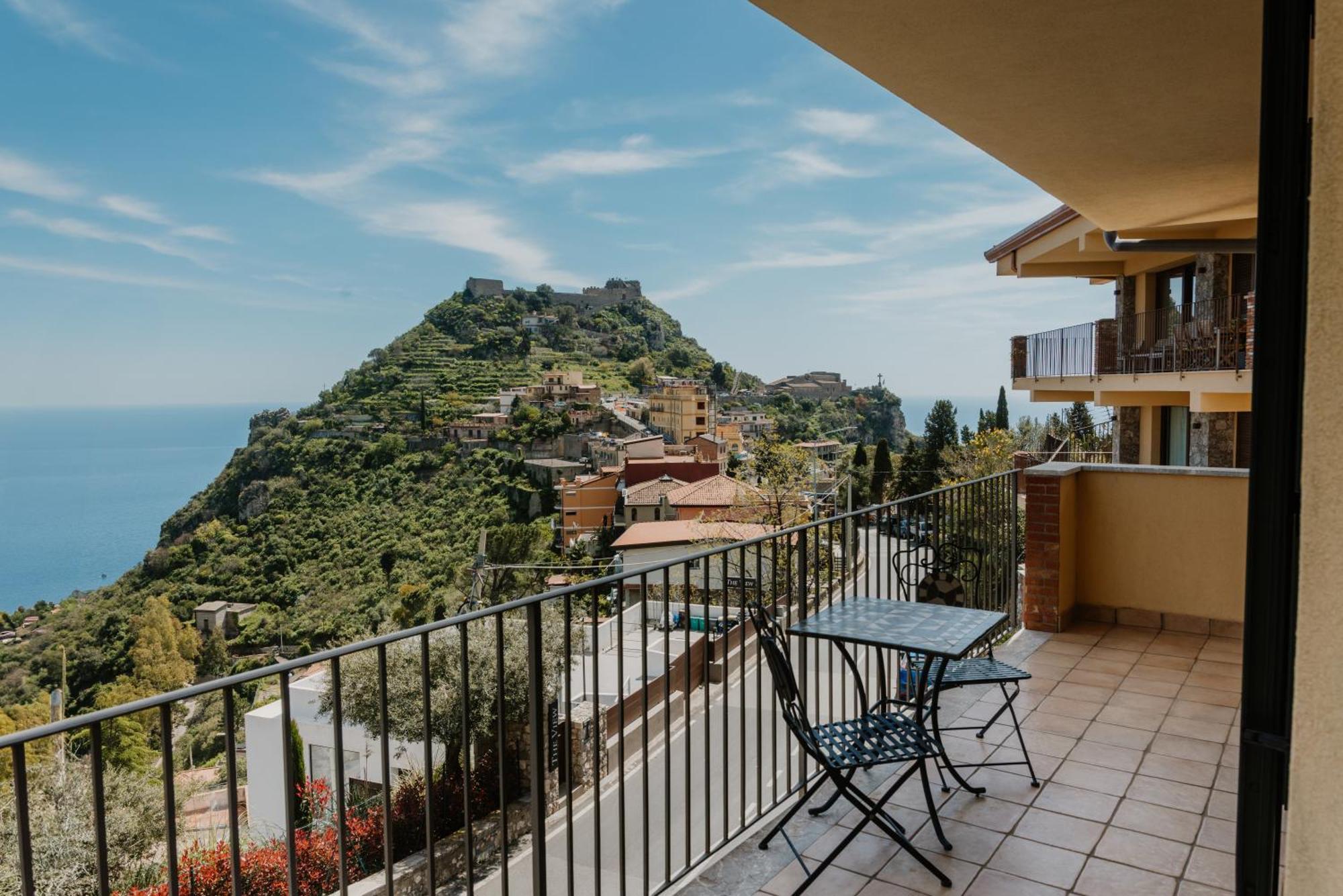 Villa Da Vinci Luxury Panoramic Apartments - Taormina Rooms Collection Екстериор снимка