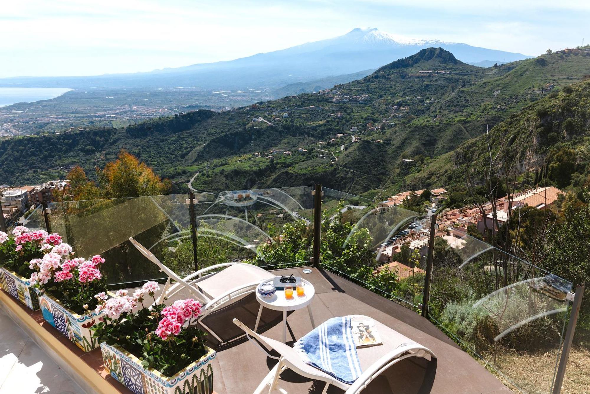 Villa Da Vinci Luxury Panoramic Apartments - Taormina Rooms Collection Екстериор снимка